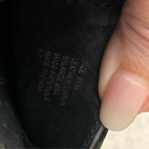 Klogs Women's Black Patterned Slip-On Clogs - Picture 7 of 8